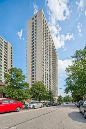 Buy this 3 bed condo on 5201 S Cornell Ave Apt 10e in Chicago, Illinois
