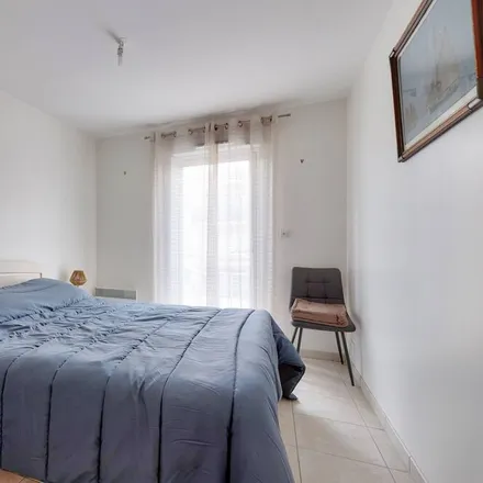 Rent this 2 bed apartment on 85100 Les Sables-d'Olonne