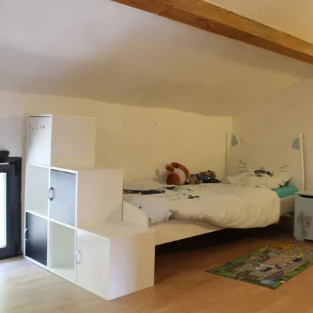 Rent this 2 bed townhouse on Vaison-la-Romaine in Rue Jean Jaurès, 84110 Vaison-la-Romaine