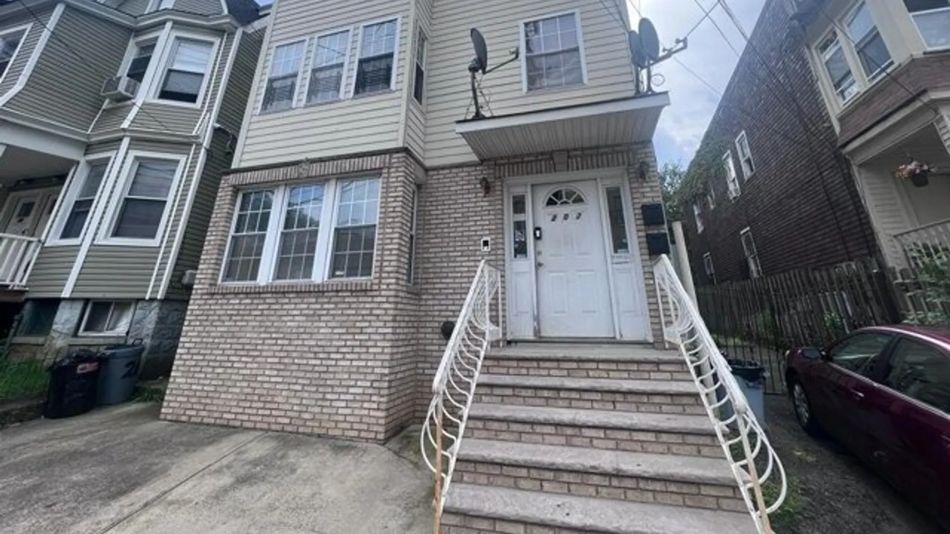 The Academy I Middle School, 209 Bergen Avenue, West Bergen, Jersey City, NJ 07305, USA | 3 bed house for rent