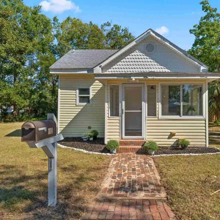 Buy this 1 bed house on 704 South F Street in Sanders Beach, Pensacola
