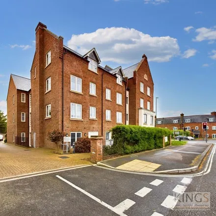 Rent this 2 bed apartment on 17 Burleigh Mead in Hatfield, AL9 5ED