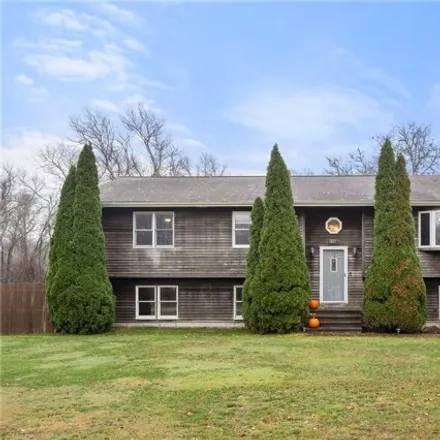 Buy this 3 bed house on 813 East Road in Tiverton, RI 02878