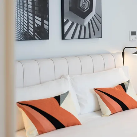 Rent this 1 bed apartment on Rua da Restauração 24 in 26, 28