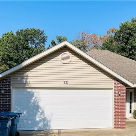 Rent this 3 bed house on 12 Hartlepool Drive in Bella Vista, AR 72715