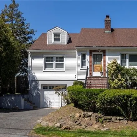 Buy this 4 bed house on 196 Orchard Street in City of White Plains, NY 10604