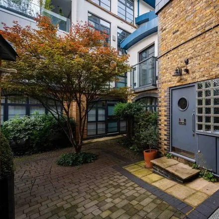 Rent this 2 bed apartment on Happy Socks in 62 Neal Street, London