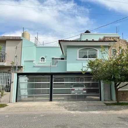 Buy this 5 bed house on Calle Pablo Moreno in 44760 Guadalajara, JAL