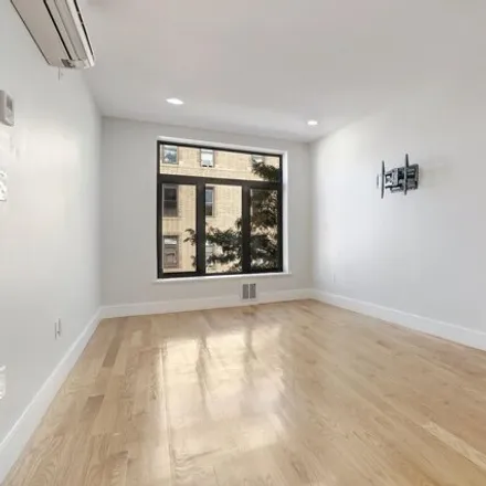 Image 4 - 268 Bay Ridge Avenue, New York, NY 11220, USA - Condo for sale