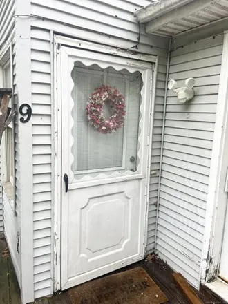 Buy this 3 bed townhouse on 131 Oak St Apt 9 in Waterbury, Connecticut