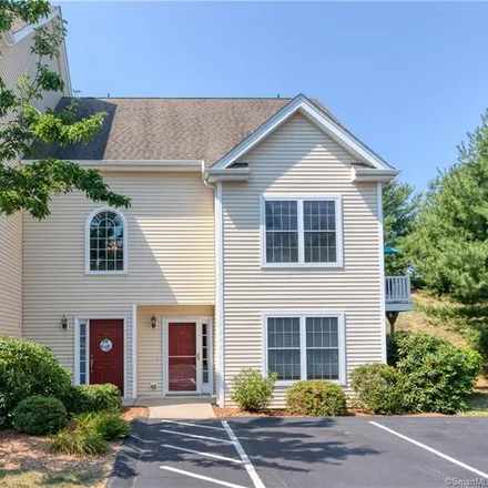 Buy this 2 bed condo on 10 Liberty Way in East Lyme, CT 06357