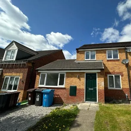 Rent this 3 bed duplex on Thornton Way in Knowsley, L36 8AJ
