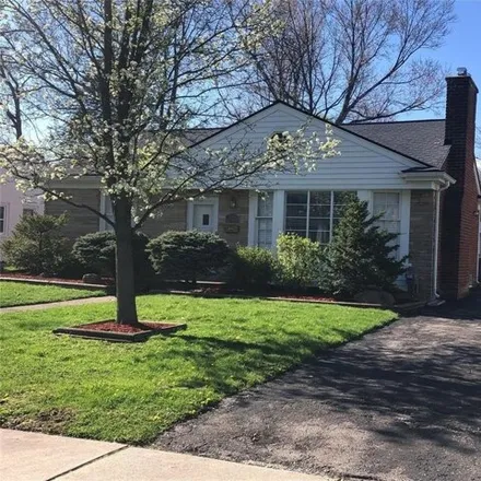 Rent this 3 bed house on 15825 Buckingham Avenue in Beverly Hills, MI 48025