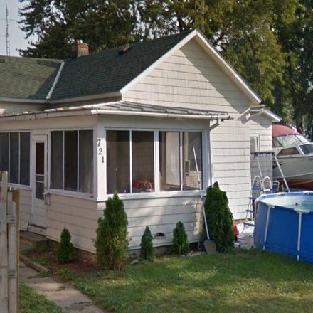 Rent this 3 bed house on 721 Division Street in Defiance, OH 43512