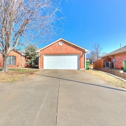 Buy this 3 bed house on 1239 North Mustang Road in Yukon, OK 73099