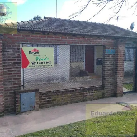 Buy this 2 bed house on Honduras in Partido de Ezeiza, 1812 Carlos Spegazzini