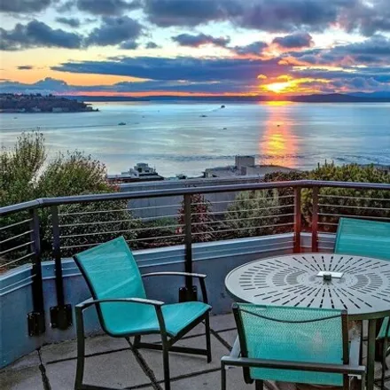 Buy this 2 bed condo on Harbour Heights in 2621 2nd Avenue, Seattle