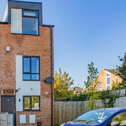 Rent this 3 bed townhouse on 16 Roberts Yard in Beeston, NG9 2LJ