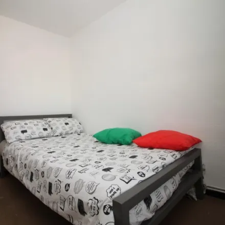 Image 2 - William Booth House, 1a Hind Grove, Bow Common, London, E14 6HT, United Kingdom - Room for rent
