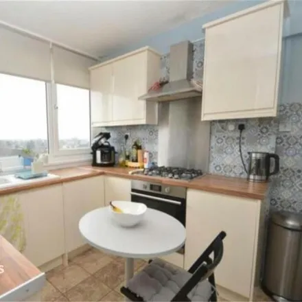 Image 7 - Kenilworth Court, 1-81 Asthill Grove, Coventry, CV3 6HP, United Kingdom - Apartment for rent