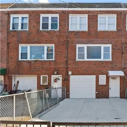 Buy this 3 bed house on 3154A Miles Avenue in New York, NY 10465