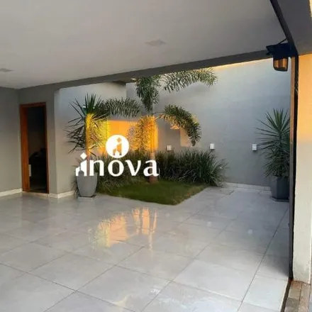 Buy this 2 bed house on Avenida Leopoldino de Oliveira in Centro, Uberaba - MG