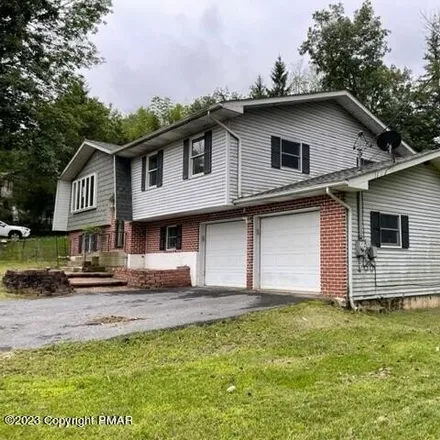 Image 2 - 5046 Pine Ridge Road South, Middle Smithfield Township, PA 18302, USA - House for sale