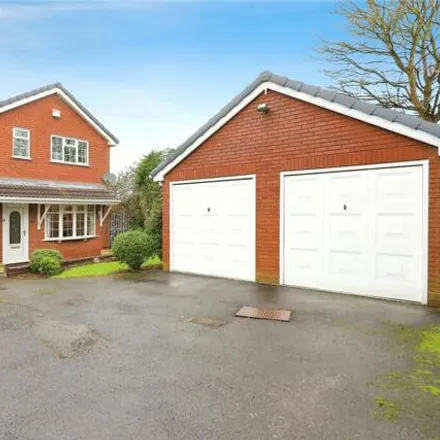 Buy this 4 bed house on Stokesay Avenue in South Staffordshire, WV6 7RS