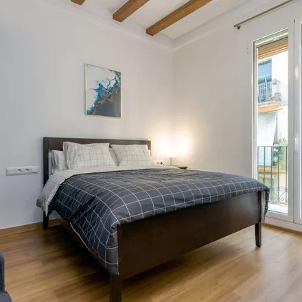 Rent this 1 bed apartment on Doner Kebab Amigo in Carrer de Joaquín Costa, 56