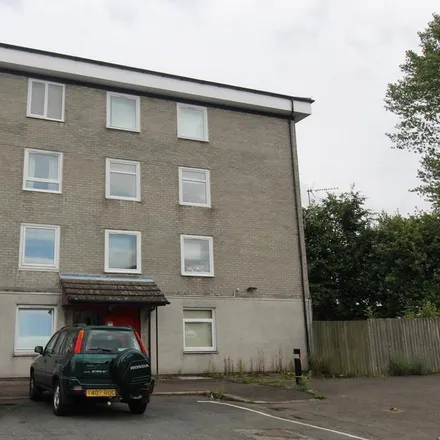 Rent this 2 bed apartment on Amberley Path in Grangemouth, FK3 9LH