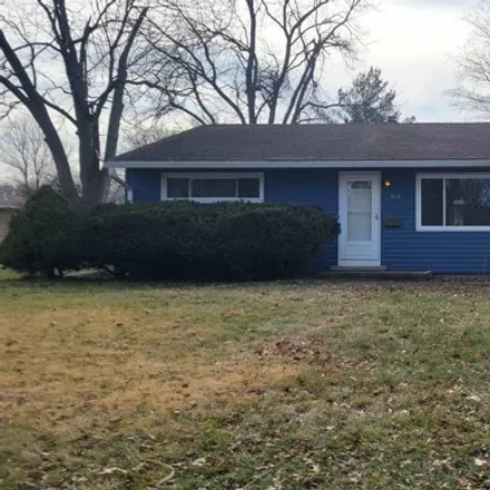 Buy this 3 bed house on 955 Bobby Avenue in Macomb, IL 61455