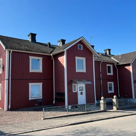 Rent this 2 bed apartment on Järnvägsgatan in 599 31 Ödeshög, Sweden