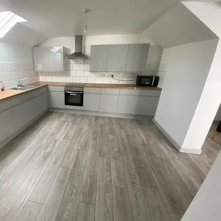 Rent this 5 bed apartment on Hill Street in Stoke, ST4 1NS