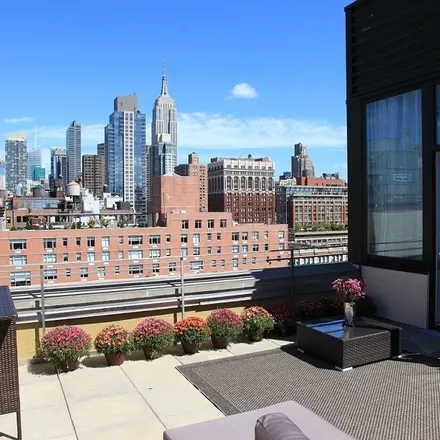 Rent this 4 bed loft on 121 West 19th Street in New York, NY 10011