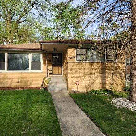 Buy this 3 bed house on 13947 South Wentworth Avenue in Riverdale, IL 60827