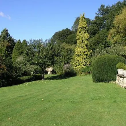 Rent this 5 bed apartment on Atkins Hill in Boughton Monchelsea, ME17 4GW