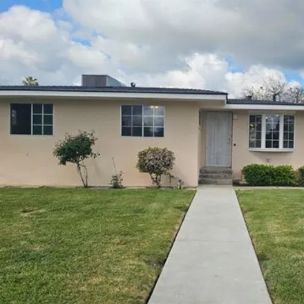 Buy this 3 bed house on 1719 Venturi Avenue in Madera, CA 93637
