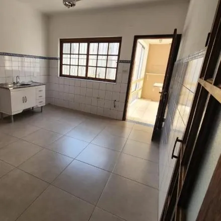 Rent this 2 bed house on EMEB Marcos Gasparian in Rua Anchieta 141, Vila Municipal