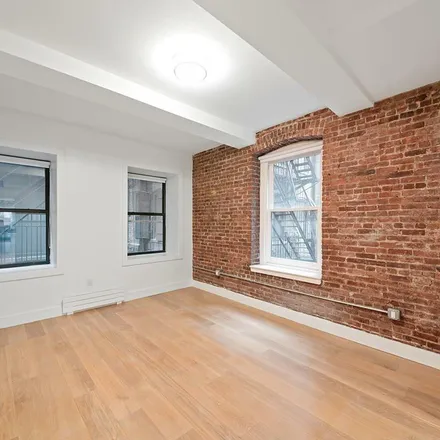Rent this 3 bed apartment on 16 East 18th Street in New York, NY 10003