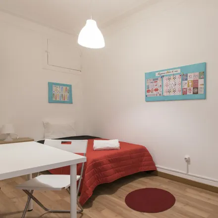 Rent this 7 bed room on Rua Carvalho Araújo 75 in 1900-140 Lisbon, Portugal