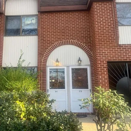 Rent this 2 bed apartment on 641 Chestnut St in Cedarhurst, New York