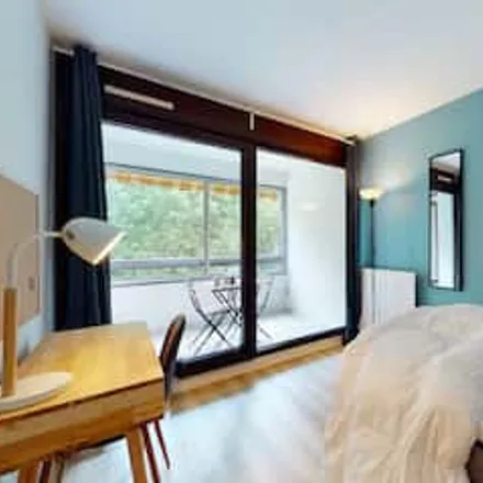 Rent this 4 bed room on 20 Allée du Bois Moussu in 77420 Champs-sur-Marne, France