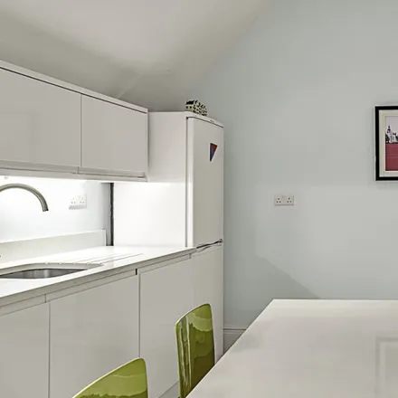 Image 8 - The Georgian, 27 Balham Hill, London, SW12 9DX, United Kingdom - Apartment for rent