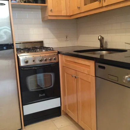 Rent this 1 bed townhouse on 241 3rd Avenue in New York, NY 10003