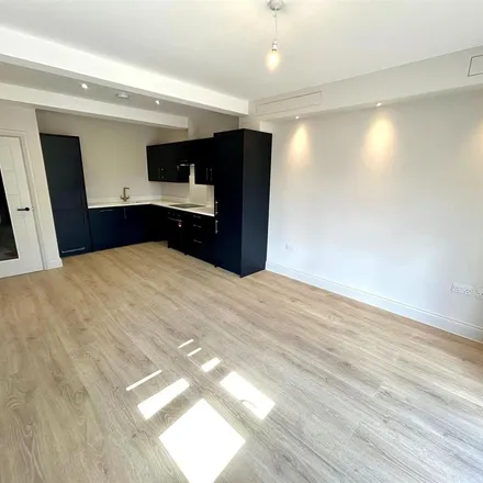 Rent this 2 bed apartment on Havering Sixth Form College in Wingletye Lane, London