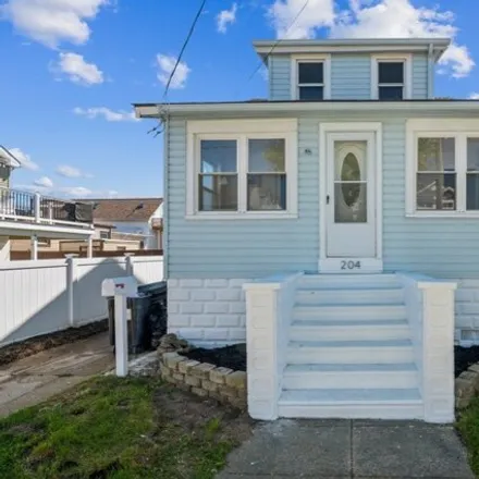 Buy this 4 bed house on 222 West 20th Avenue in North Wildwood, Cape May County