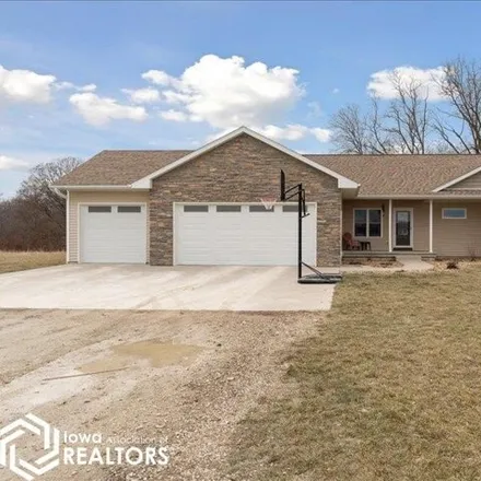 Buy this 4 bed house on Quincy Avenue in Henry County, IA 52645