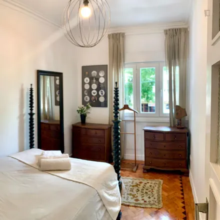 Rent this 3 bed room on Pedrouços in Rua de Pedrouços, 1400-290 Lisbon