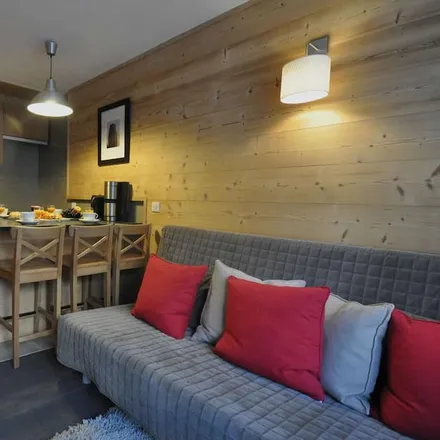 Rent this 2 bed apartment on 73440 Val Thorens