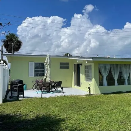 Image 2 - 2935 Southeast Morningside Boulevard, Port Saint Lucie, FL 34952, USA - House for sale